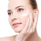 العناية بالعيون